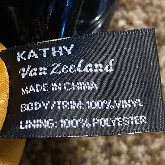 Kathy Van Zeeland black vinyl logo satchel bag. - Picture 11 of 16